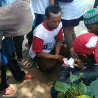 usai-parade-kebhinnekaan-sampah-berserakan