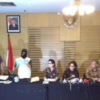 dua-tersangka-terkait-suap-pejabat-ditjen-pajak-ditahan