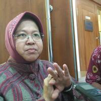 imbau-warga-jangan-demo-ke-dki-risma-di-surabaya-saja-sama-aku