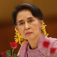 sikap-diam-aung-san-suu-kyi