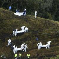 pesawat-sewaan-klub-brasil-jatuh-enam-selamat