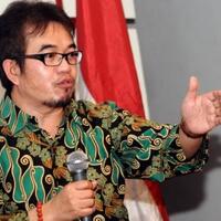 melalui-makrifat-pagi-yudi-latif-gambarkan-etos-perjuangan-guru