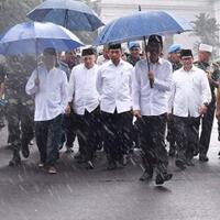 payung-biru-itu-dan-tagar-jokowi212-yang-merajai-mayantara