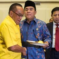 golkar-carikan-posisi-terhormat-untuk-ade-komaruddin