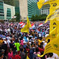 banyak-atribut-partai-politik-hiasi-parade-bhinneka-tunggal-ika-di-cfd