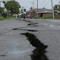 panglima-tni-dan-menkes-di-lokasi-gempa