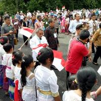 pondok-pesantren-ini-memiliki-16-guru-beragama-hindu