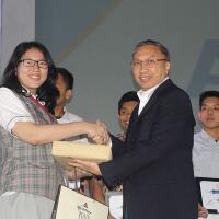 program-beasiswa-osc-with-avitex-2016-diapresiasi-kemendikbud-gan