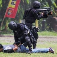 densus-88-tangkap-terduga-teroris-di-purworejo