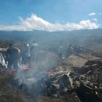 ksau-sayap-kiri-pesawat-hercules-menabrak-bukit