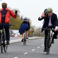 boris-johnson-rindu-bersepeda-di-london