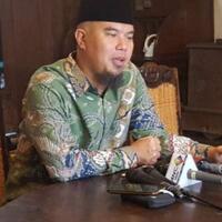 ahmad-dhani-minta-farhat-abbas-jadi-penasihat-hukumnya