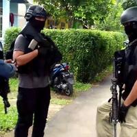 polisi-tembak-mati-3-orang-terduga-teroris-di-tangsel