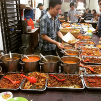 dicari--koki-atau-juru-masak-untuk-makanan-indonesia-nasi-uduk--warteg