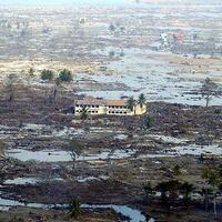 5-kisah-ajaib-saat-tsunami-aceh