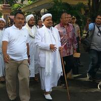 habib-rizieq-dipolisikan-terkait-penistaan-agama-ini-kata-fpi