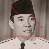 cara-memakai-peci-versi-soekarno