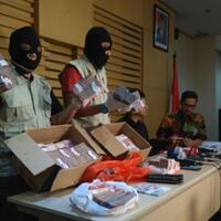 bupati-klaten-menyebut-suap-sebagai-uang-syukuran