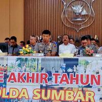 pelepasan-1000-lampion-di-gunung-marapi-ditolak-polisi-dan-netizen