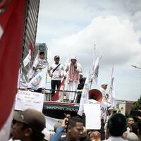 jelang-sidang-ahok-massa-sempat-ricuh