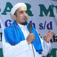 ketum-fpi-minta-laskar-turunkan-spanduk-fitnah-dukungan-ke-agus