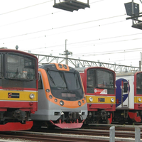 bahaya-berdesakan-di-dalam-commuter-line-bagi-kesehatan