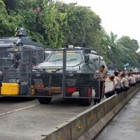 jalan-menuju-kebun-binatang-ragunan-ditutup-total