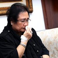 curhat-ke-pimpinan-dpr-rachmawati-menangis-terisak