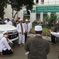 habib-rizieq-tinggalkan-masjid-al-azhar-massa-berangsur-pulang