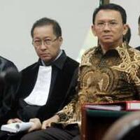 sidang-ahok-giliran-pendukung-ahok-serukan-tangkap-rizieq-shihab