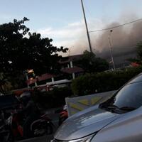 kios-di-pasar-senen-terbakar-17-unit-damkar-dikerahkan