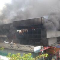 api-di-pasar-senen-padam