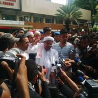 rizieq-andai-diinjak-semut-pun-digiring-melaporkan-saya