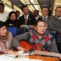 bonie-hargens-sepuluh-tahun-pak-sby-membuang-sampah