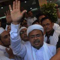 polisi-akan-tanya-isi-pembicaraan-rizieq-bersama-tersangka-makar