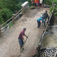 agar-tak-terisolir-warga-desa-petir-sulap-lahan-pertanian-warga-jalur-alternatif