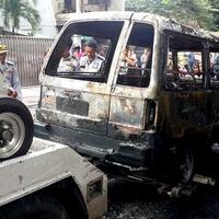pelaku-pembakar-mobil-sendiri-akibat-diderek-petugas-dishub-dki-diburu-polisi