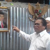 ketika-oesman-sapta-melihat-foto-jokowi-saat-tinjau-lokasi-kebakaran-di-pasar-senen