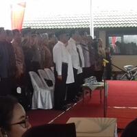 blusukan-di-yogyakarta-jokowi-dan-iriana-kompak-pakai-kemeja-putih