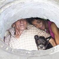 sejoli-tinggal-di-selokan-selama-22-tahun-tapi-isi-di-dalamnya-sungguh-mengejutkan