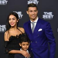 cristiano-ronaldo-bermain-buruk-karena-asyik-pacaran
