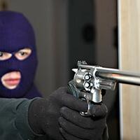 beraksi-kurang-dari-10-menit-kawanan-perampok-ini-gondol-rp-811-juta