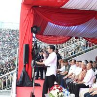 sssttt-begitu-cara-unik-supporter-ketika-jokowi-akan-berpidato