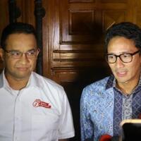 anies-bingung-warga-sering-tertukar-memanggil-dia-dan-sandi