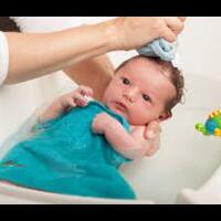 bayi-yang-baru-dilahirkan-sebaiknya-tak-langsung-dimandikan