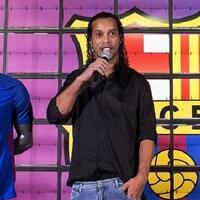 manajer-persib-bandung-mengaku-bidik-ronaldinho