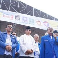 ketua-umum-pan-zulkifli-hasan-hadiri-kampanye-pasangan-wh-andhika-di-lebak