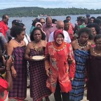 disambut-meriah-risma-kampanye-pilgub-papua-barat-di-manokwari