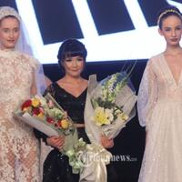 pameran-tunggal-gaun-pengantin-retromantic-era-80-an-fetty-rusli