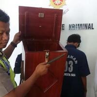 selain-burung-warga-penjual-tekwan-ini-pernah-gasak-kotak-sedekah-masjid